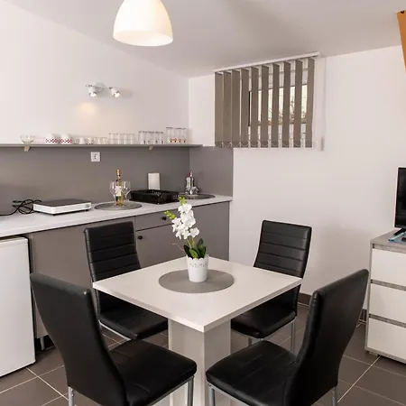 Apartment Szomszed Tiszafured